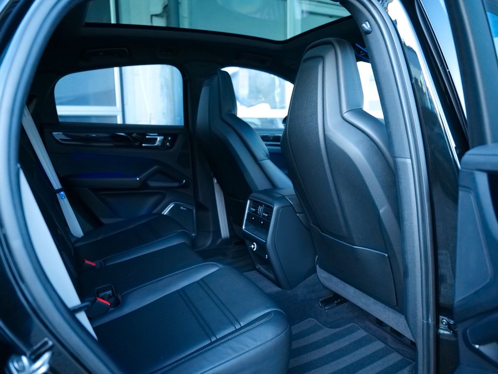 Porsche Cayenne 2022