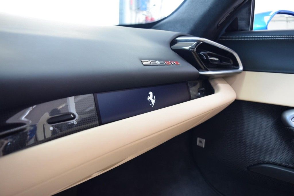 Ferrari 296 GTS 2022