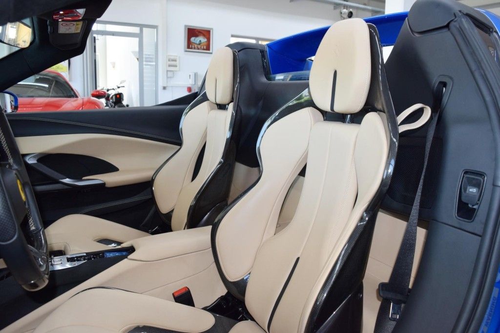 Ferrari 296 GTS 2022