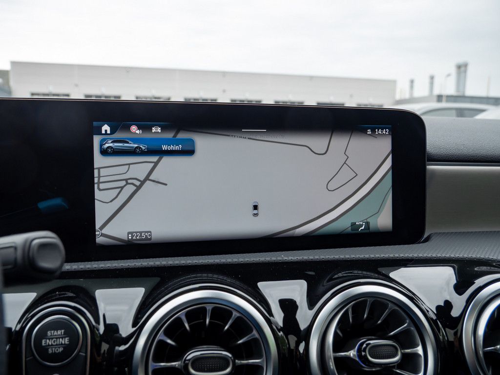 Mercedes-Benz A 180 2025