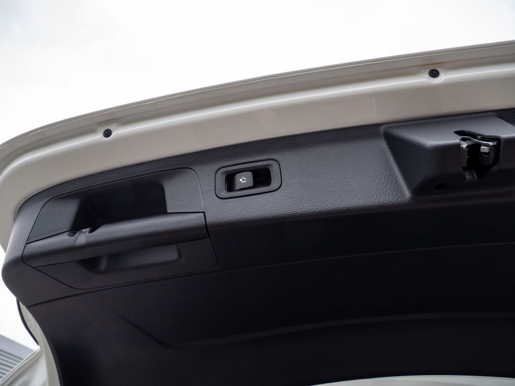 Mercedes-Benz A 180 2025