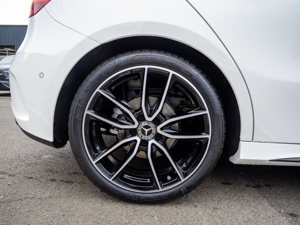 Mercedes-Benz A 180 2025