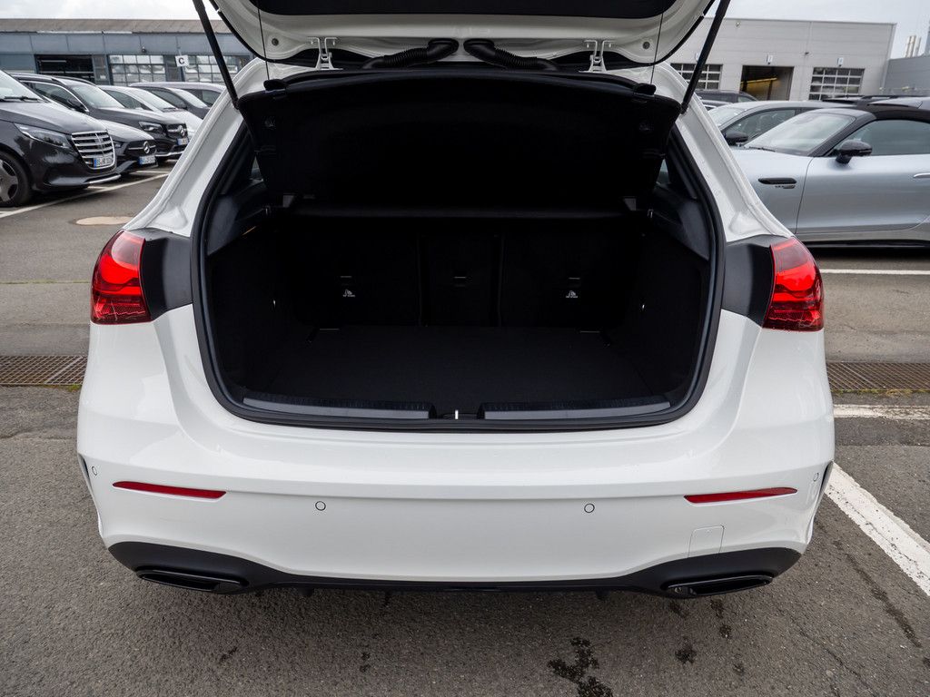 Mercedes-Benz A 180 2025