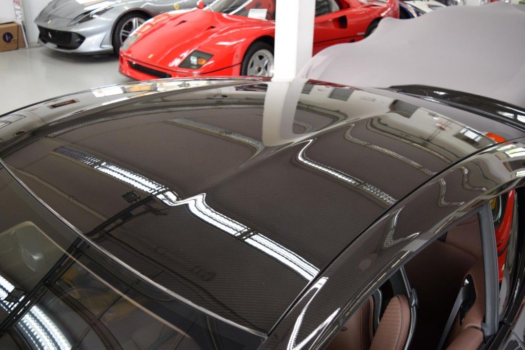 Aston Martin DBS 2023