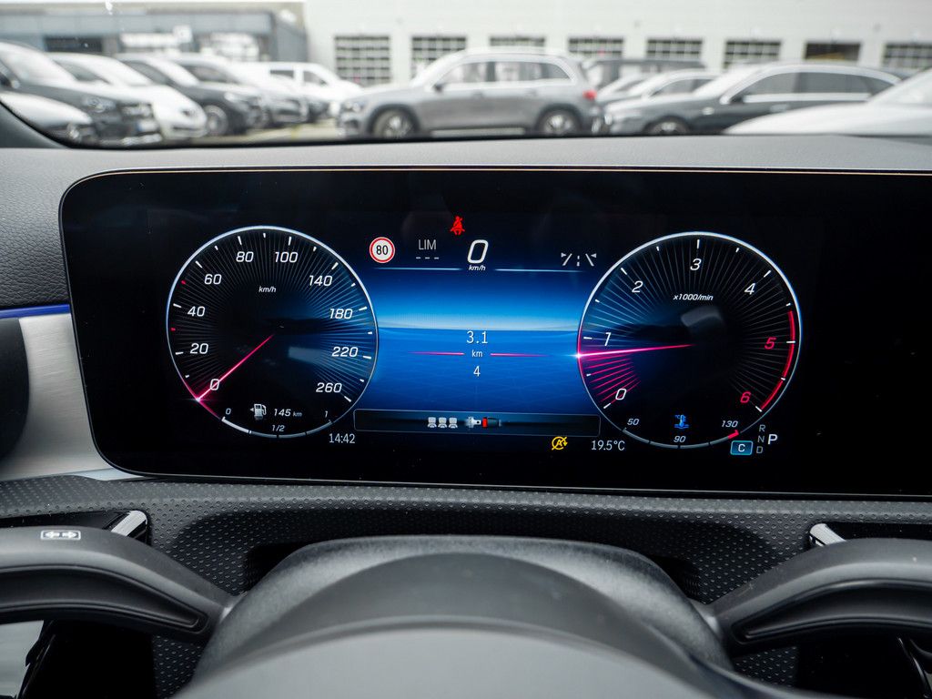 Mercedes-Benz A 180 2025