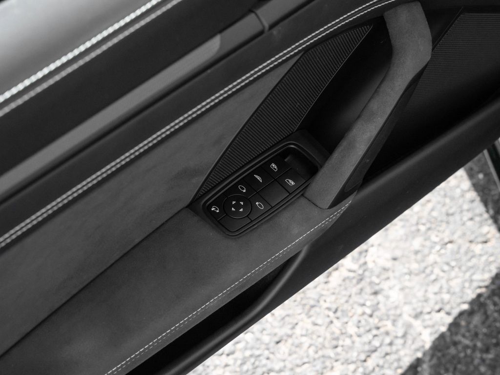 Porsche 992 2024