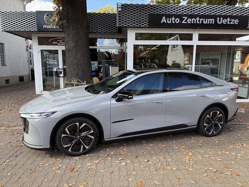 Mazda 6e