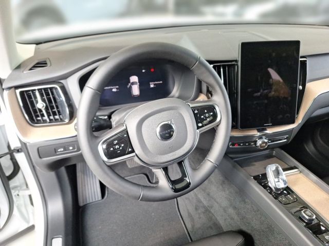 Volvo XC60 2025