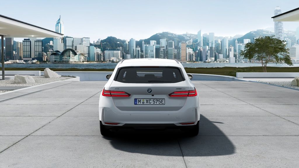 BMW i5