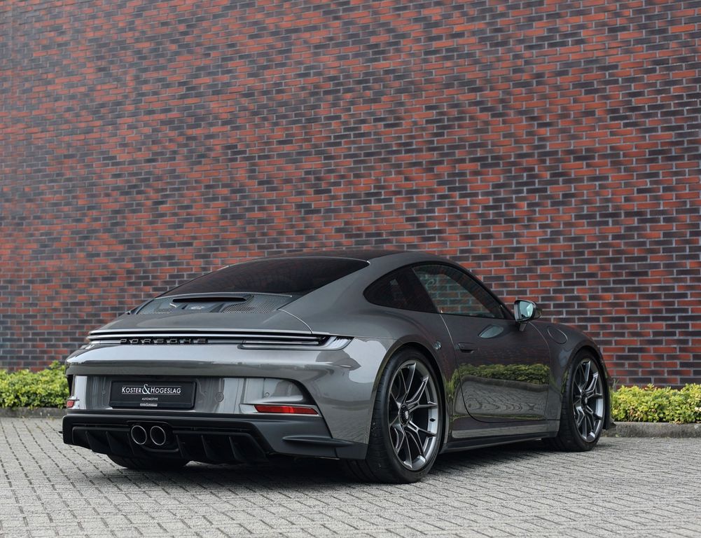 Porsche 992 2023