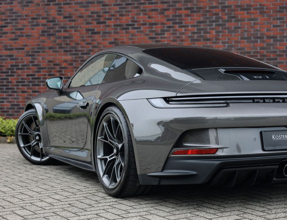 Porsche 992 2023