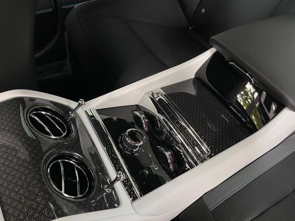 Rolls-Royce Spectre 2025