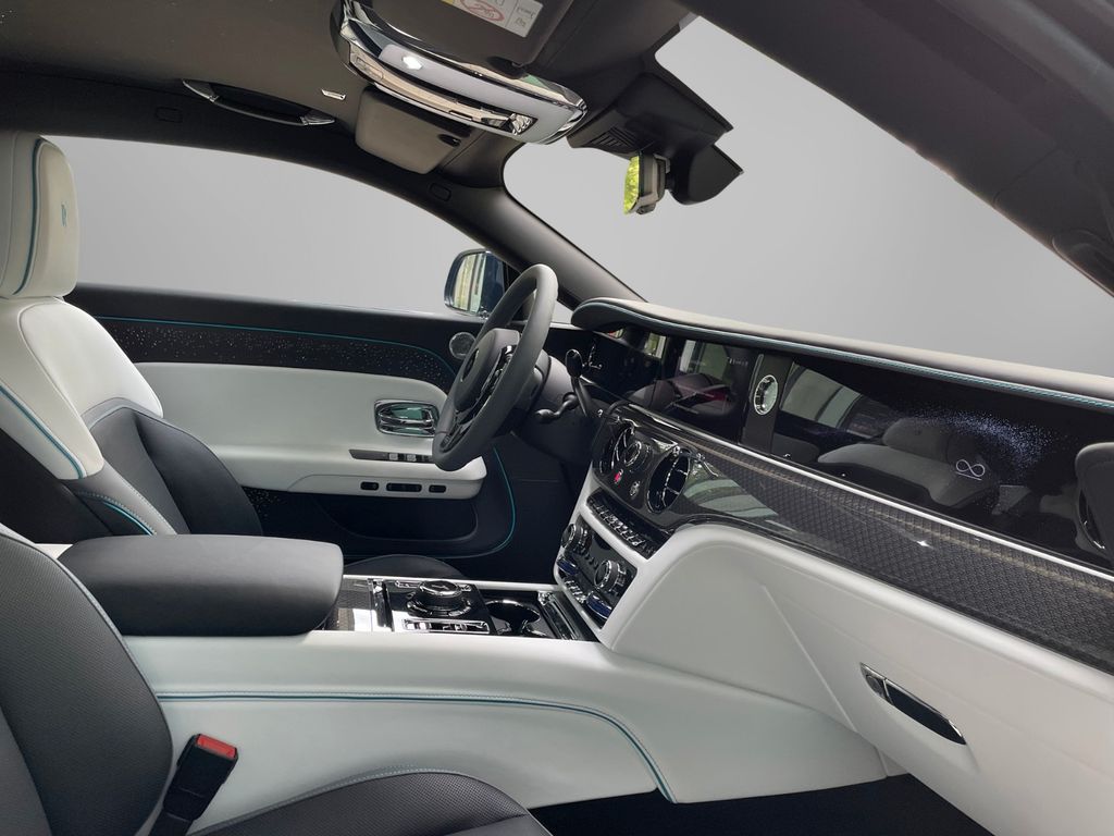 Rolls-Royce Spectre 2025