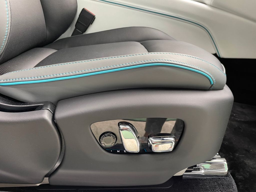 Rolls-Royce Spectre 2025