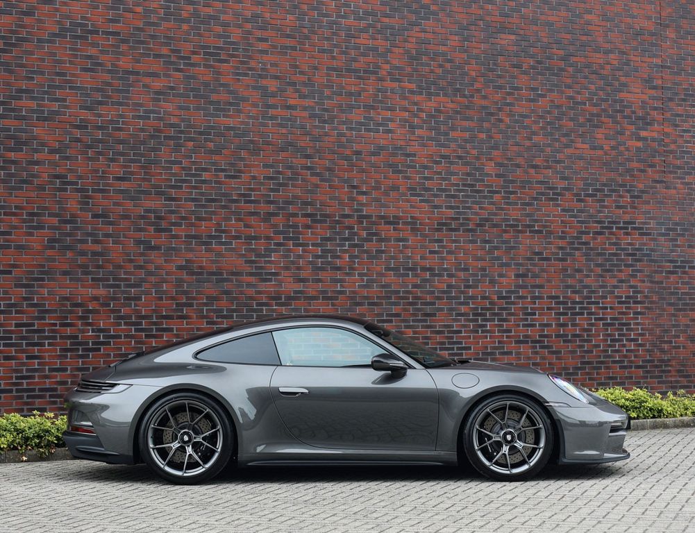 Porsche 992 2023