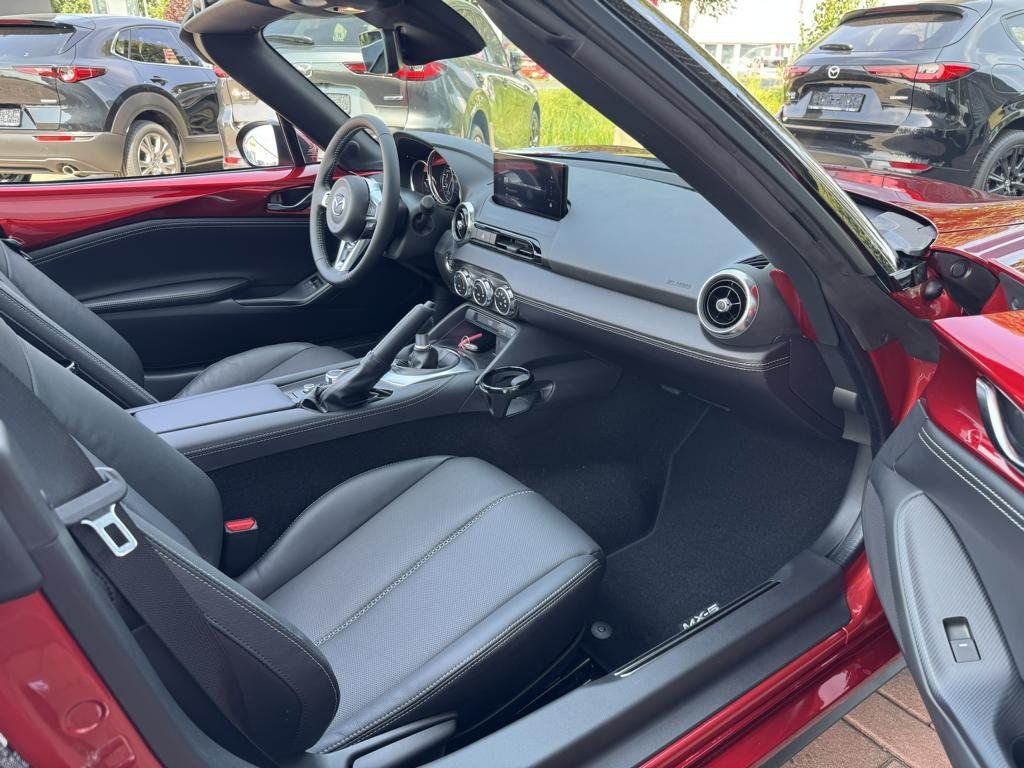 Mazda MX-5 2025