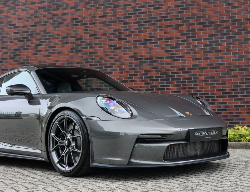 Porsche 992 2023