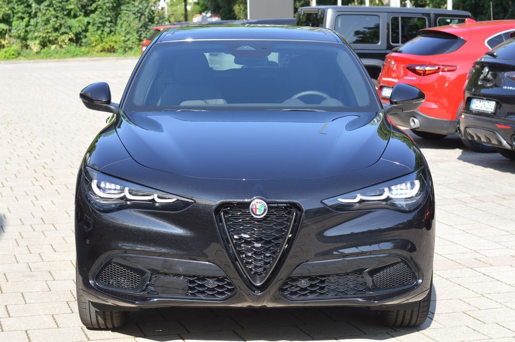 Alfa Romeo Stelvio 2025
