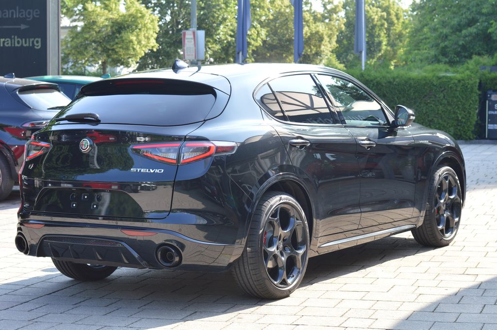 Alfa Romeo Stelvio 2025