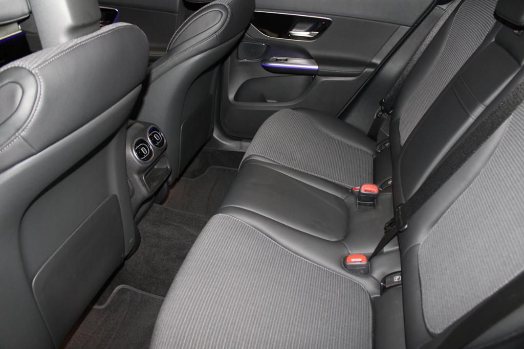 Mercedes-Benz GLC 300 2025