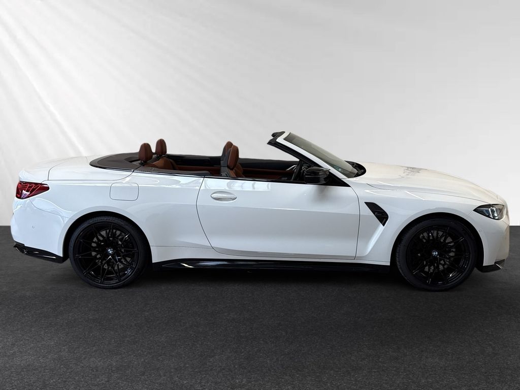 BMW M4 2025