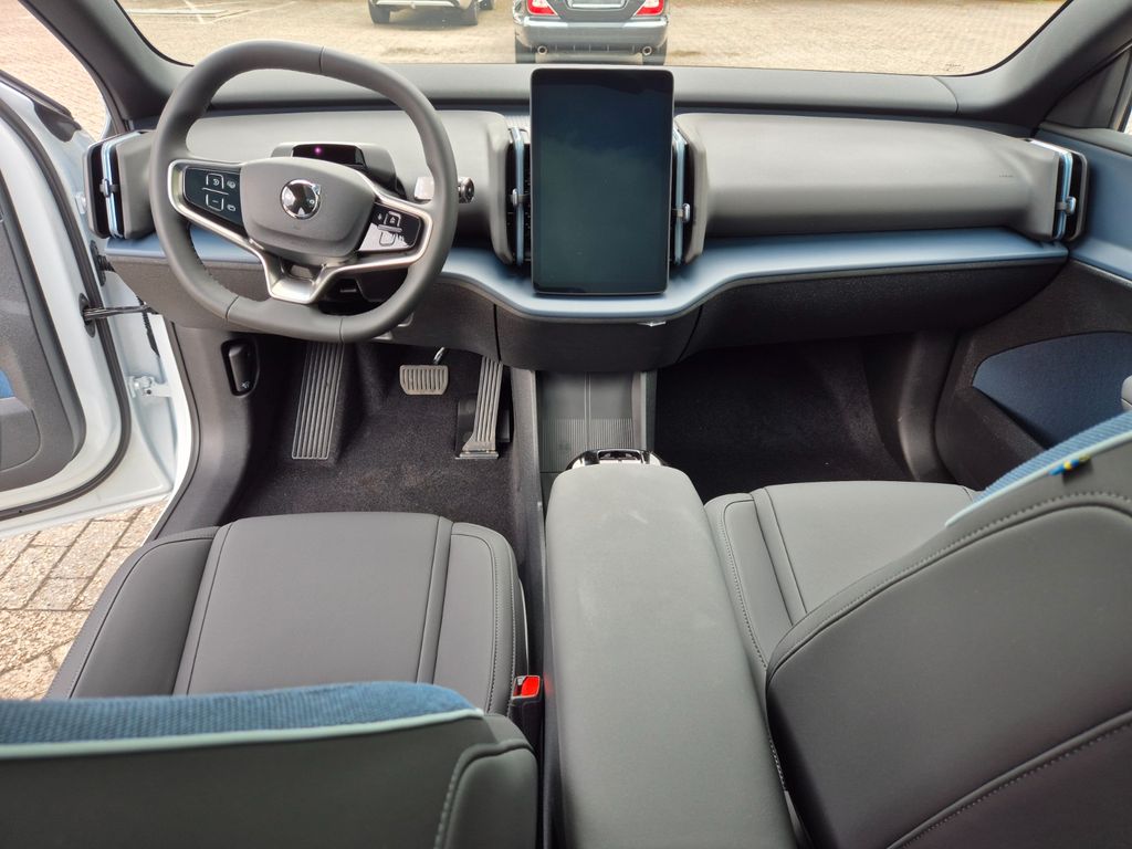 Volvo EX30 2025