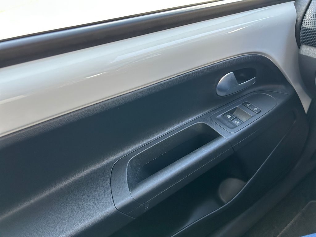 Volkswagen up! 2020