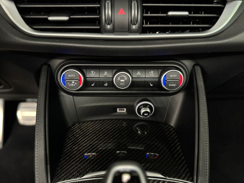 Alfa Romeo Stelvio 2022