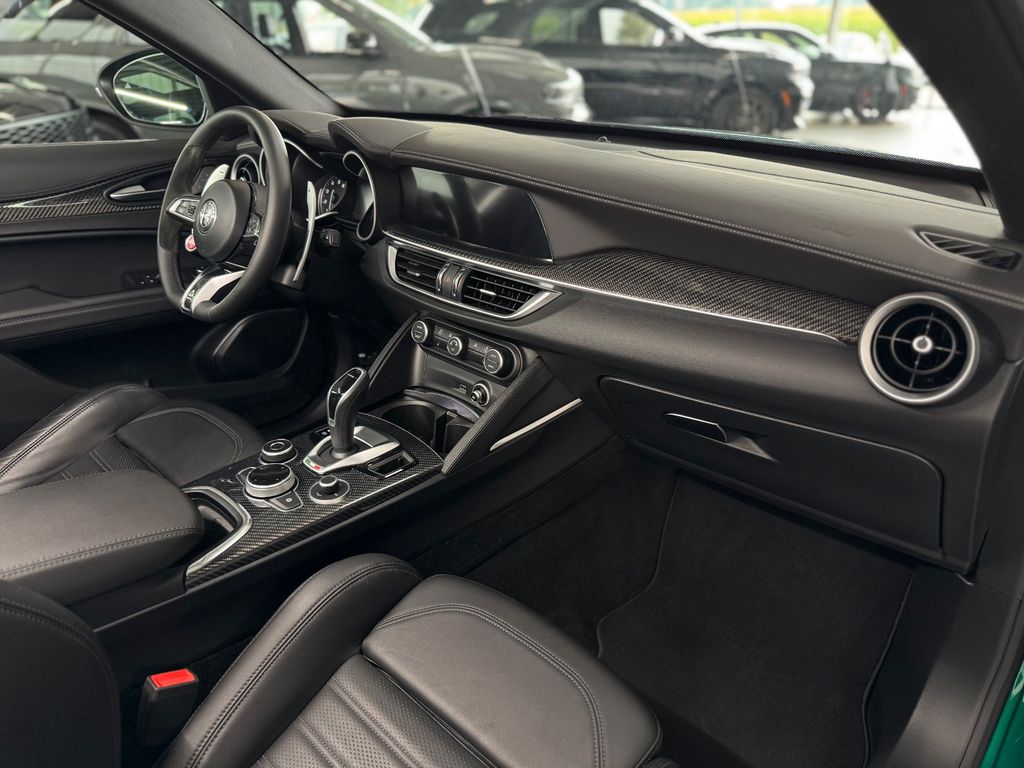 Alfa Romeo Stelvio 2022