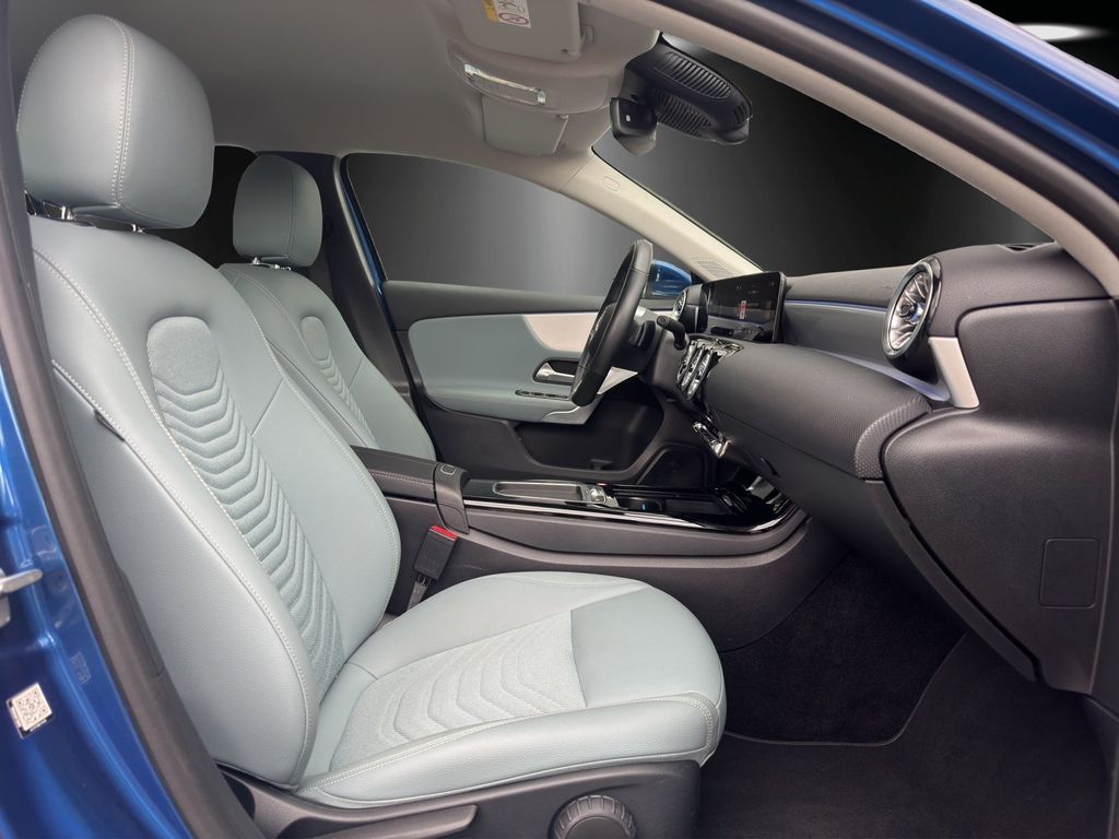 Mercedes-Benz A 180 2023
