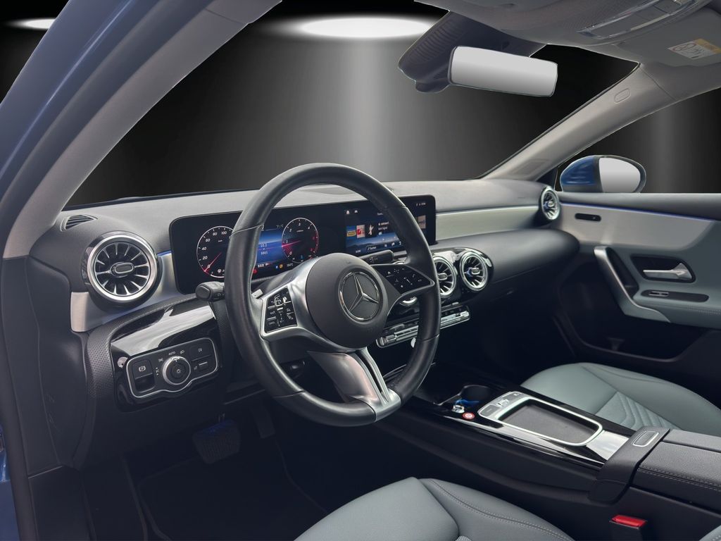 Mercedes-Benz A 180 2023