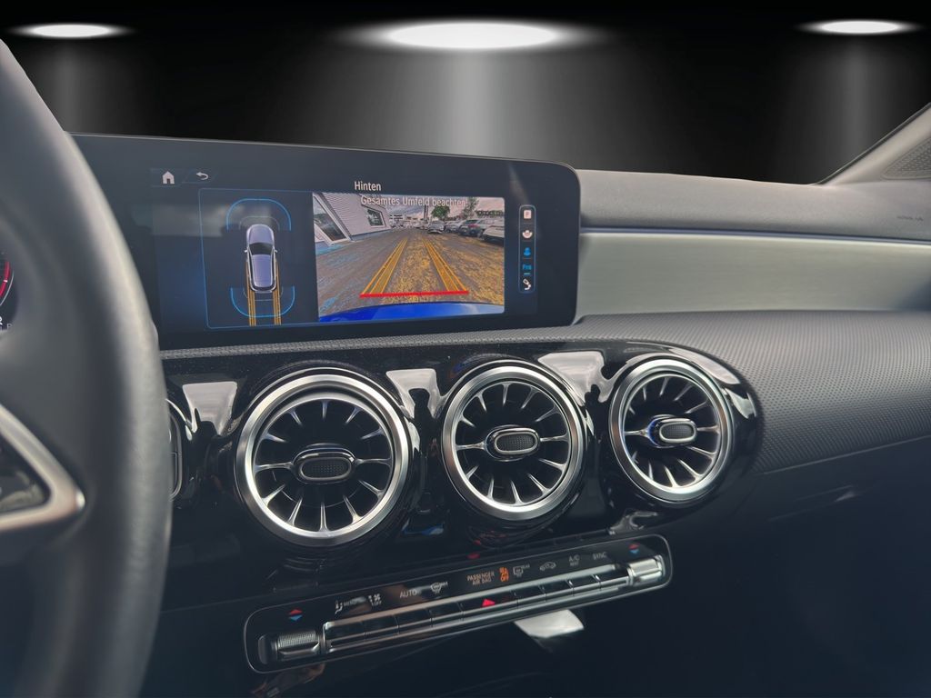 Mercedes-Benz A 180 2023