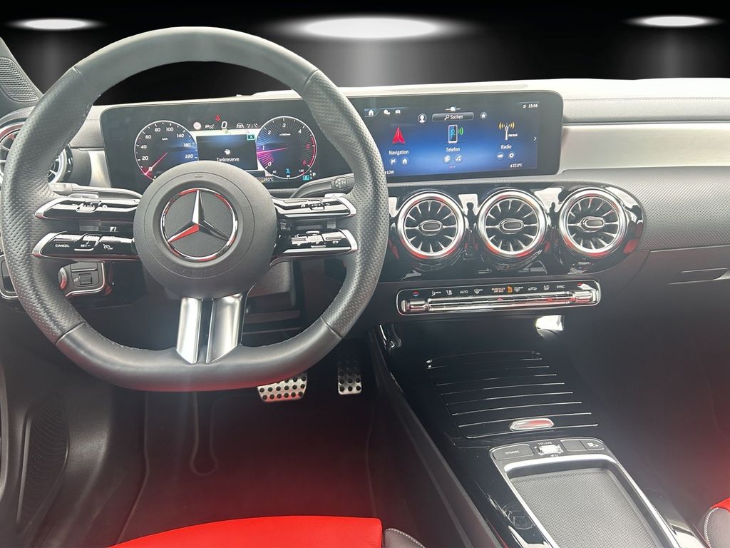 Mercedes-Benz CLA 200 2024