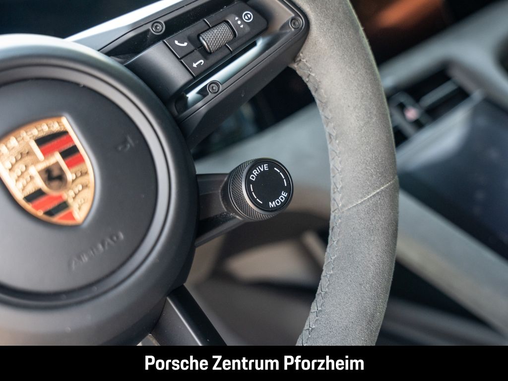 Porsche Taycan 2023