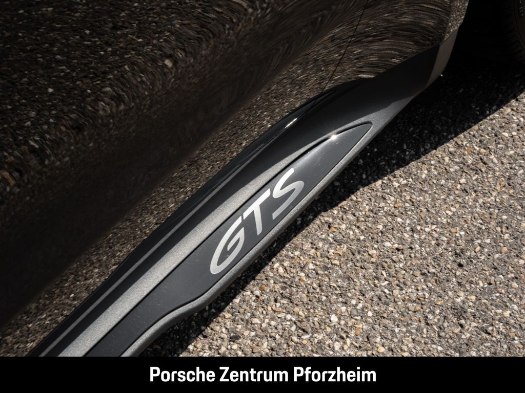 Porsche Taycan 2023