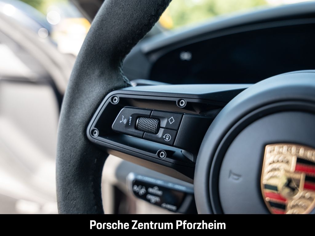 Porsche Taycan 2023