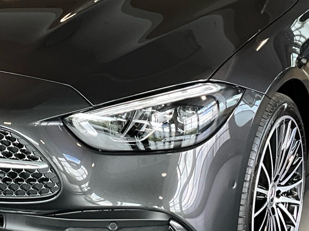 Mercedes-Benz C 220 2025