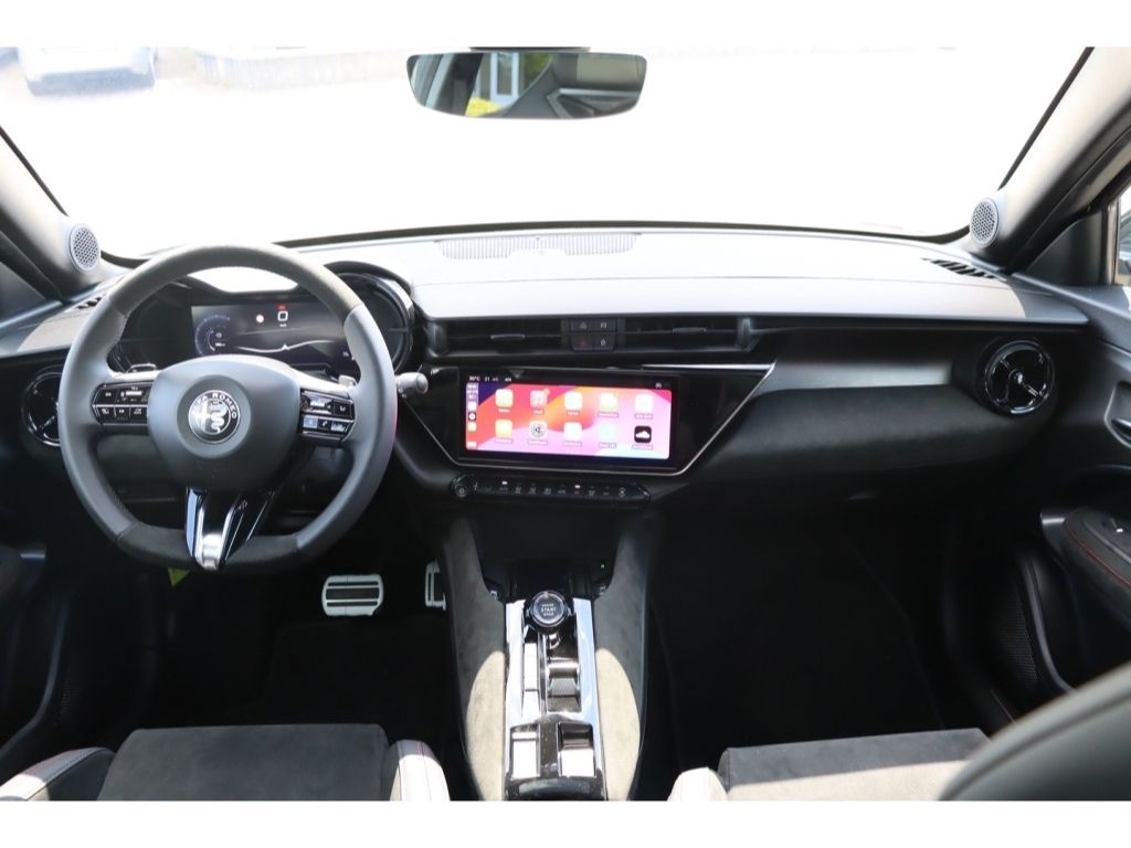 Alfa Romeo Junior 2025