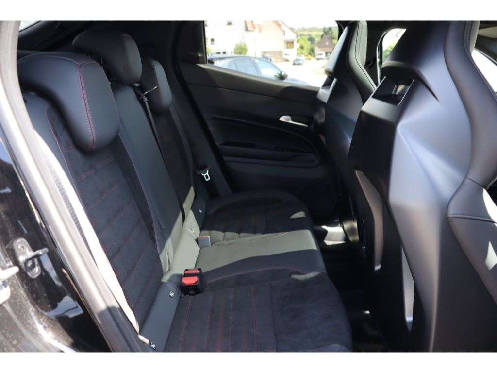 Alfa Romeo Junior 2025