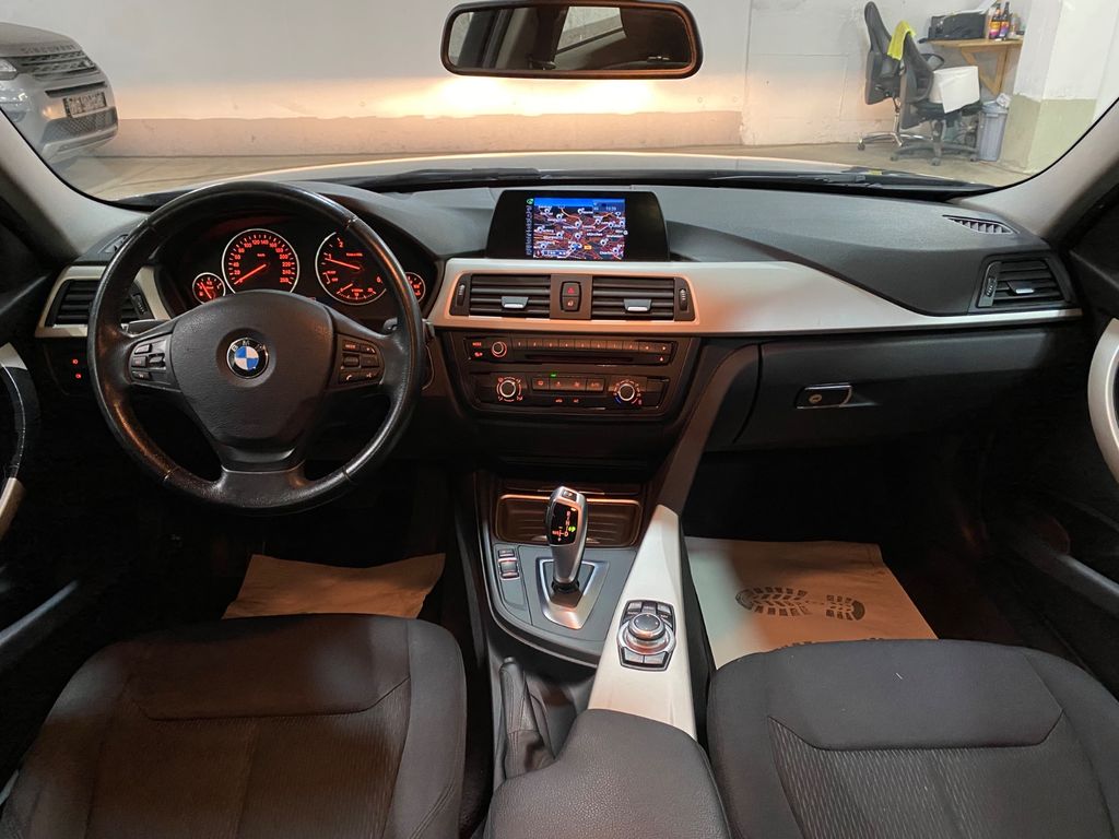 BMW 318 2014