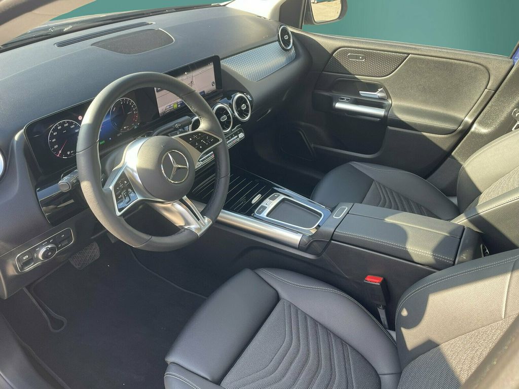 Mercedes-Benz B 250 2025