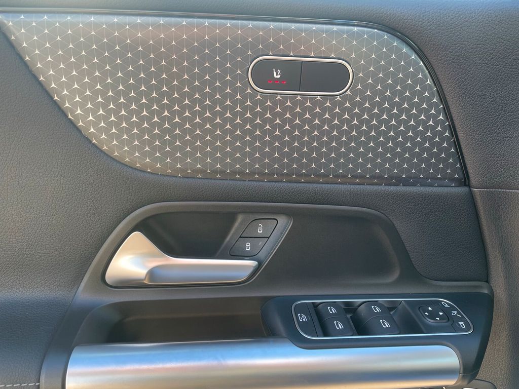 Mercedes-Benz B 250 2025