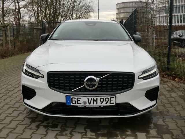 Volvo V60 2025
