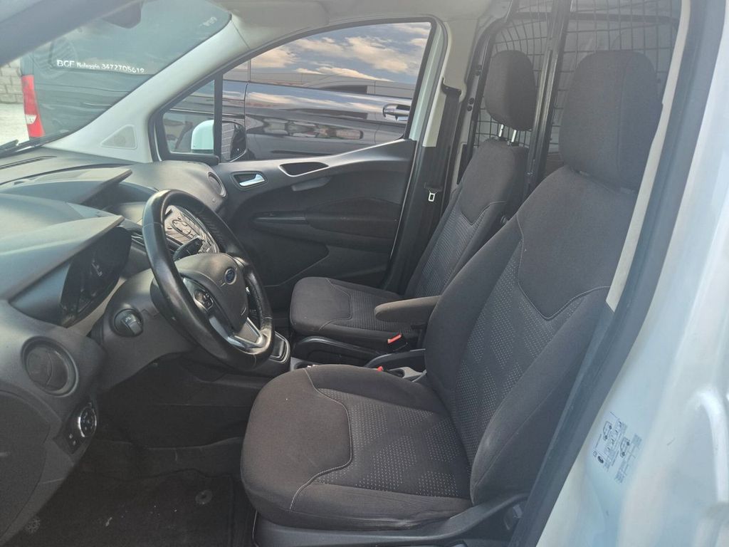 Ford Transit Courier 2017