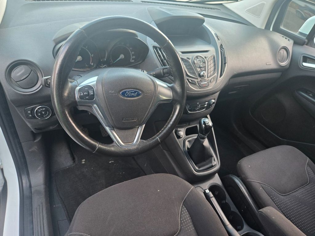 Ford Transit Courier 2017