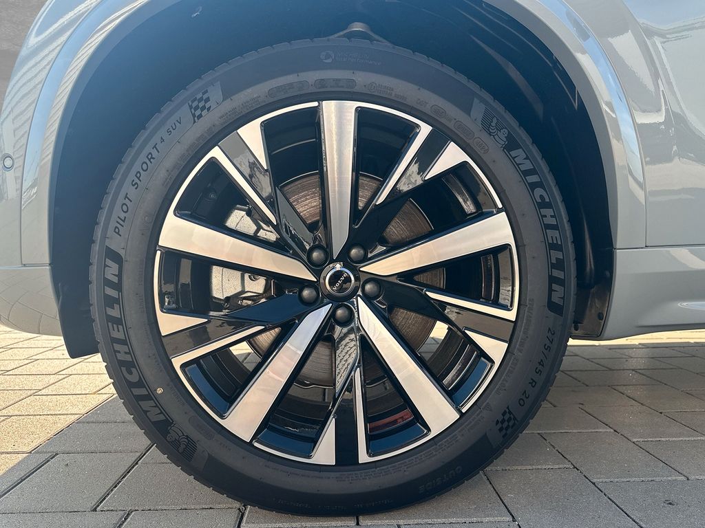 Volvo XC90 2025