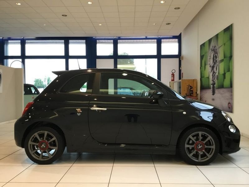 Abarth 595 2021
