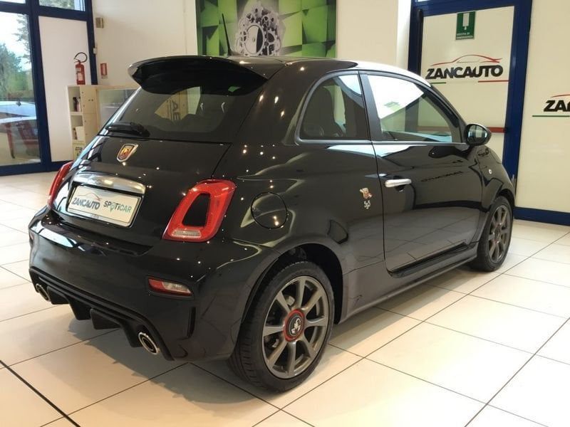 Abarth 595 2021