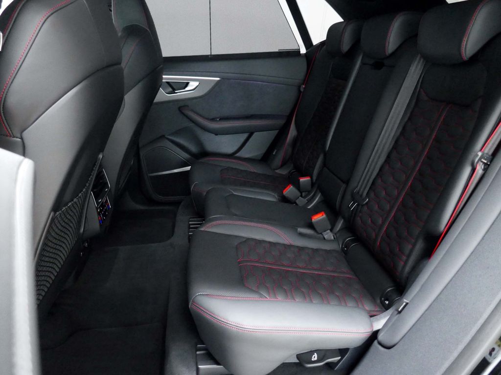 Audi RSQ8 2024