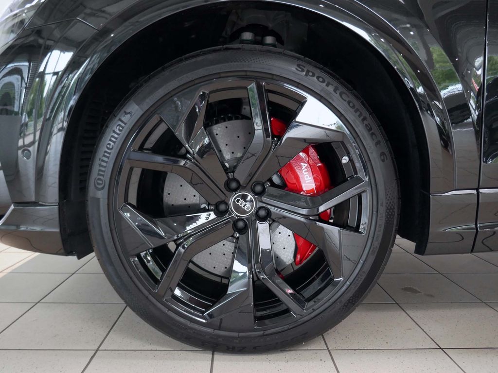 Audi RSQ8 2024
